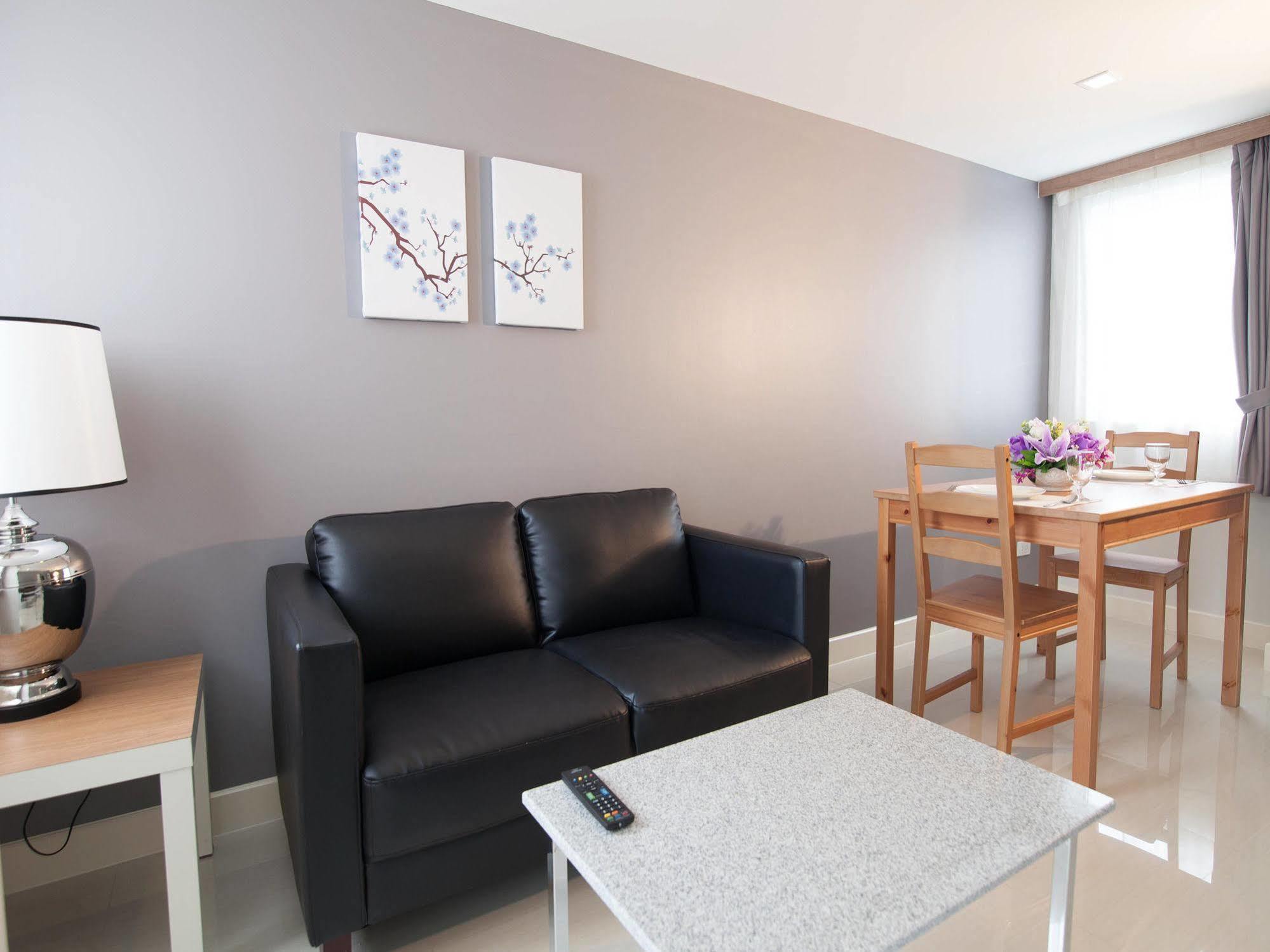 Racha Residence Sziracsa Kültér fotó