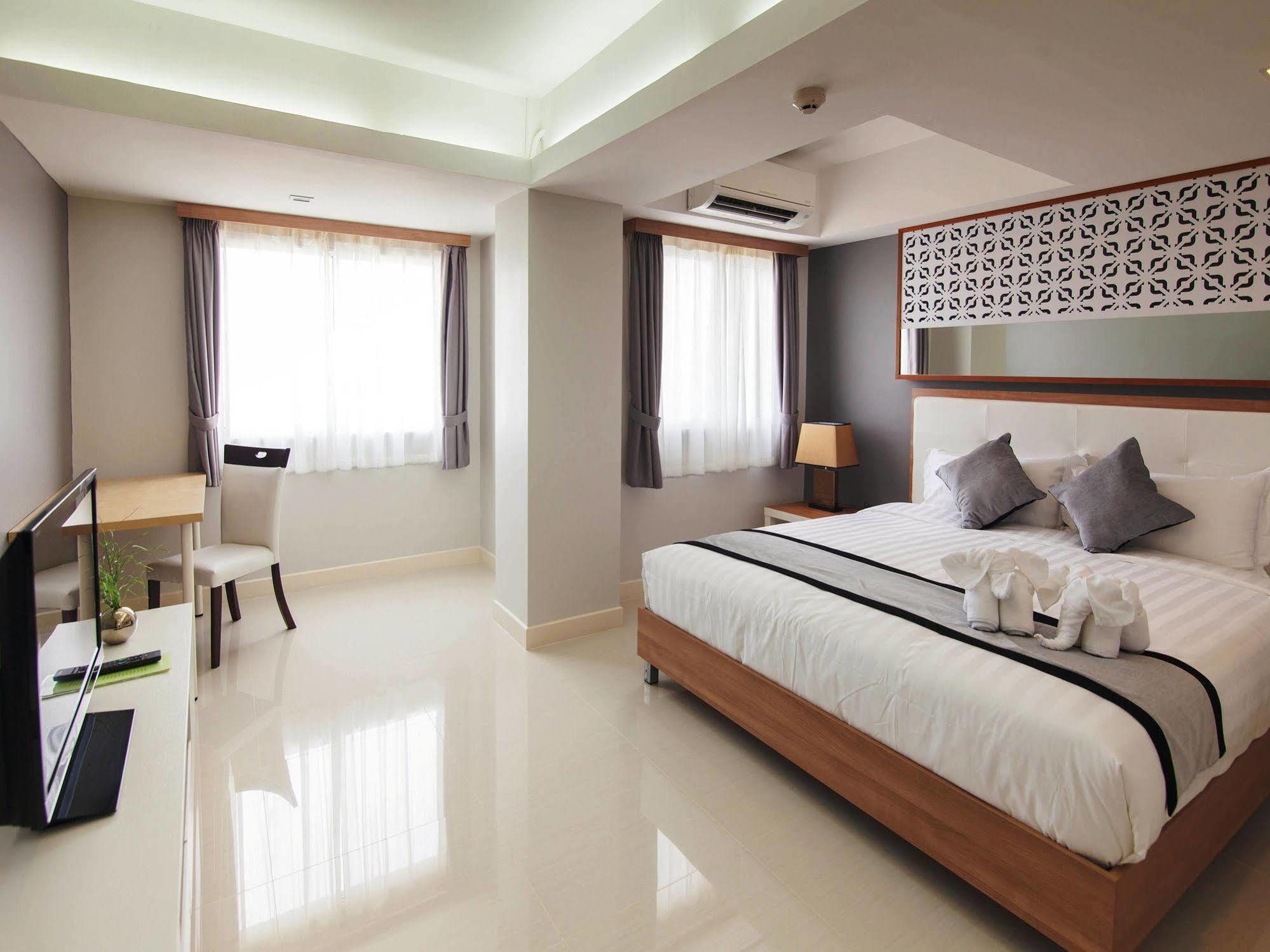 Racha Residence Sziracsa Kültér fotó